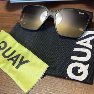 QUAY Level Up Sunglasses - Black/Gold Gradient